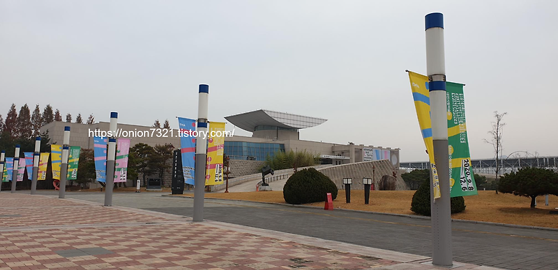 대전 시립 미술관_대전 비엔날레 2020_인공지능 : 햇살은 유리창을 잃고