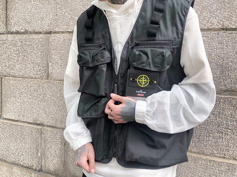 [SUPREME x STONE ISLAND] 슈프림 X 스톤아일랜드 카모 카고 코랄 베스트 집업 (2 COLOR)