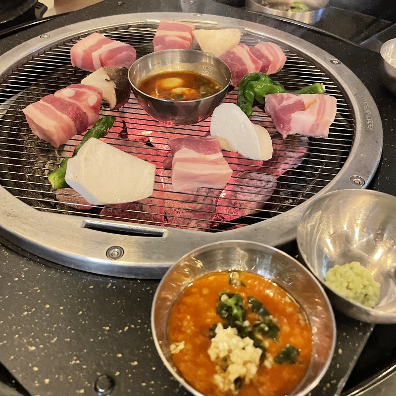 [사당 맛집/동작구] '사당돈' 프리미엄 고깃집 솔직후기. (목살, 오겹살, 껍데기 등)