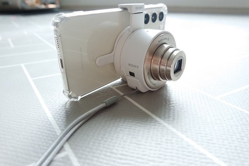소니 사이버샷 DSC-QX10 1820만 화소를 자랑하는 스마트연동카메라