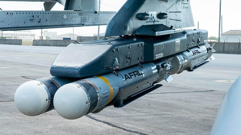 군집 비행을 하는 공중 발사 무기의 시대가 열렸다. – 2021.1.8