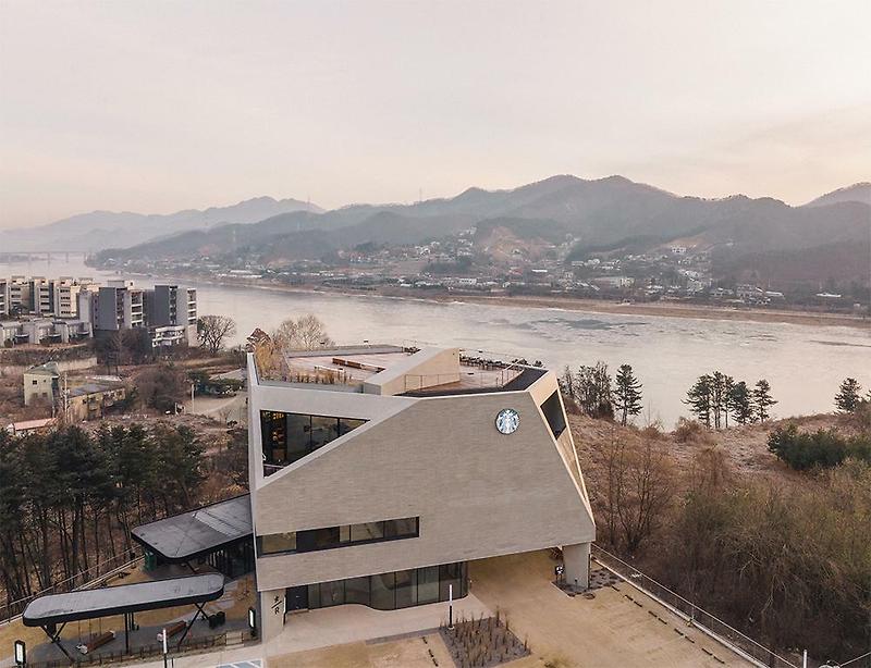 스타벅스 더북한강R점 내일(1월 7일) 오픈 북한강 전경이 보이는