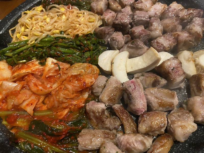 평택 소사벌 고기집, 이베리코 흑돼지고기가 맛있는 꽃돼지식당(메뉴, 가격, 위치)