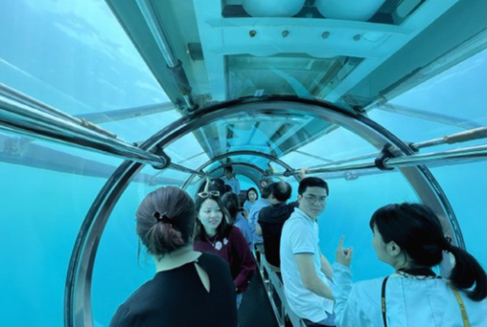 동남아 관광국 베트남, 세계최초 잠수함 관광
