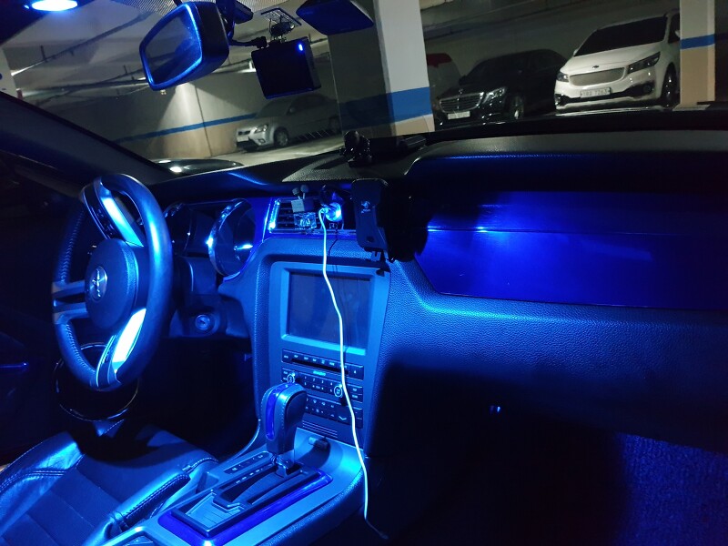 돔 라이트(실내등, 맵등) LED전구로 교체하기-포드 머스탱 5.5세대 V6