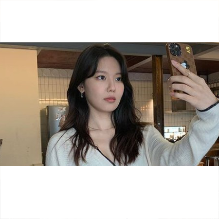 소녀시대 수영 . 핀코 가디건, 가방, 운동화 인스타 사복패션