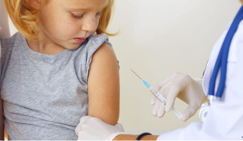 왜 COVID-19 어린이 백신은 없을까?
