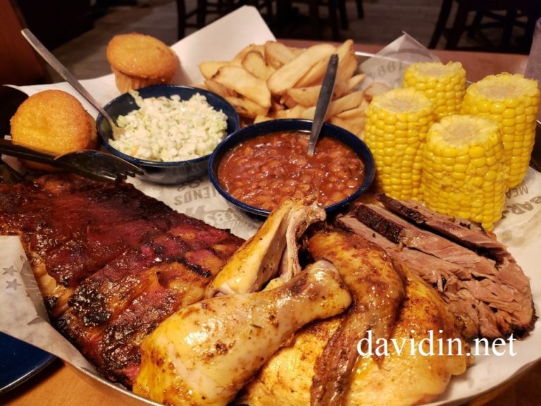 Famous Dave’s BBQ – New favorite place for Ribs