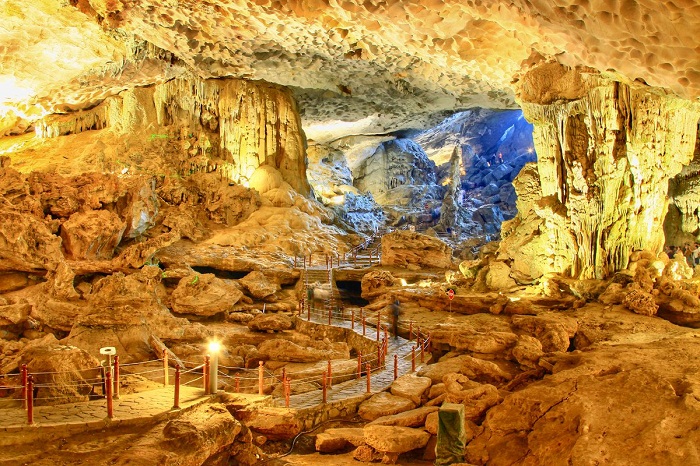 [ 베트남 하롱베이 관광지 ] 승솟 동굴 Hang Sửng Sốt