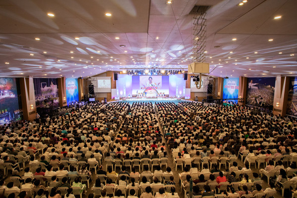 [이단] 만민중앙교회 | 이재록은 누구인가, 만민중앙교회의 주요 주장과 활동 현황