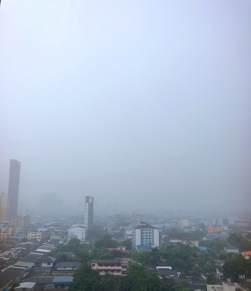 태국 날씨. 덥고 습한 우기의 계절