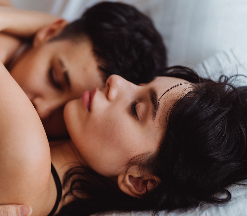 성관계 꿈 해몽 - 무의식에서 나타난 감정과 욕구 해석하기