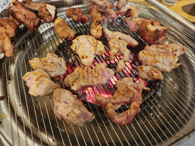 부산 구서동 고기집 :  돼지갈비 맛집 '뒷통집'