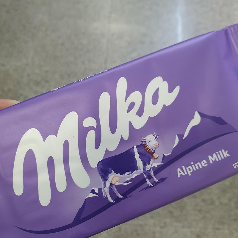 밀카(Milka) 초콜렛  알파인밀크(Alpine milk) 맛 / 칼로리 / 영양정보