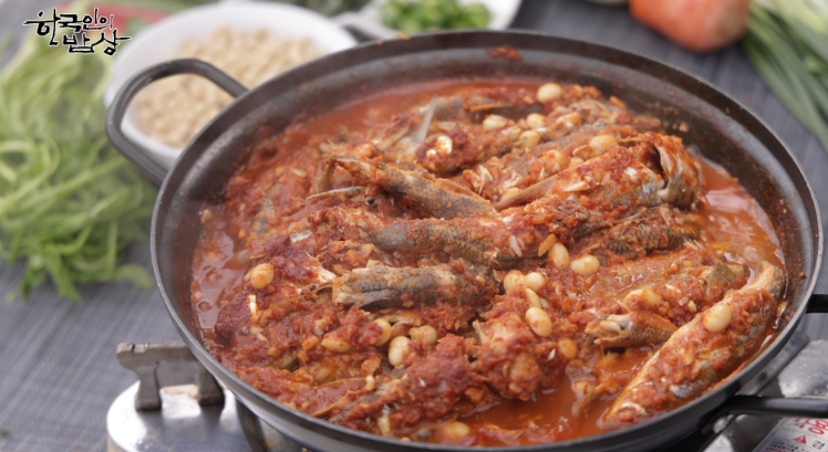 한국인의 밥상 민물생선콩조림 닭장 장가법 말린명태조림 레시피 졸이고 조리다 - 한국인의 조림 밥상 555회