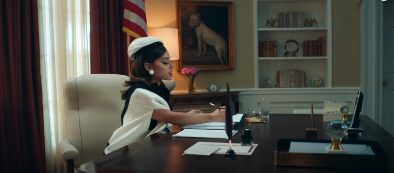 아리아나 그란데 - 포지션 뮤직비디오 의미와 가사 해석 - 사랑이야기일까, 정치적 메시지일까?