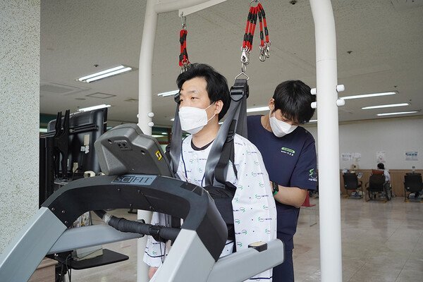 영일엠(주), 서울재활병원 장애인 재활 장비 기증
