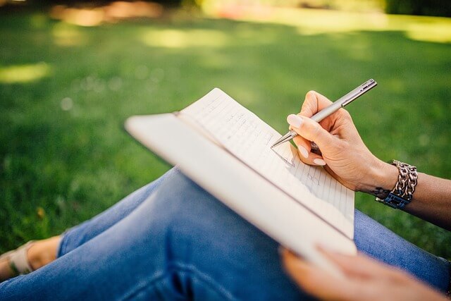 긍정적 글쓰기의 효과가 암 환자에게 미치는 영향