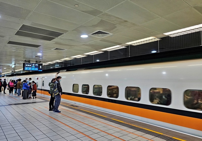 대만 고속철도 티켓 할인 1+1 예약하는 방법 대만 공항 타이베이 MRT 무료