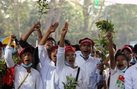 세계은행, 미얀마 자금 지원 중단