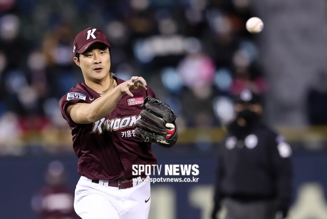 [오피셜] 키움 히어로즈 구단, 한국야구위원회(KBO)에 내야수 김하성 MLB 포스팅 공시 공식 요청