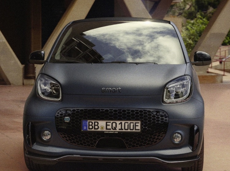 스마트 EV 매트 블루, 유럽 출시