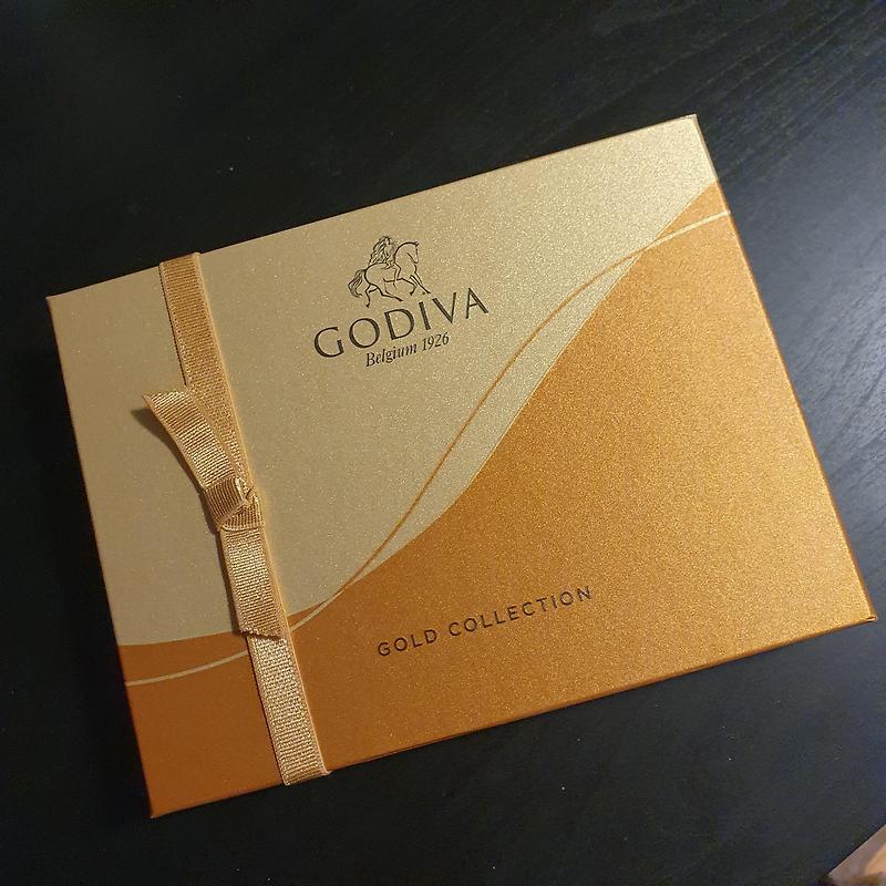 고디바 뉴 골드콜렉션 ( GODIVA Gold collection ) 12개입 솔직후기 - 가장 맛있는 맛 알아보기