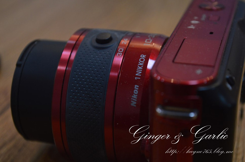니콘 미러리스 카메라 J1 : J 시리즈 - 저렴한 미러리스 카메라, NIKON 빨간색,10-30mm 줌 렌즈