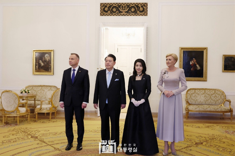 윤석열 대통령 부부 폴란드 두다 대통령 주최 공식 만찬 참석