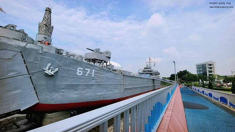 아이와 함께 하면 좋을 군함 구경 나들이 - 김포 함상공원 (LST-671 운봉함)