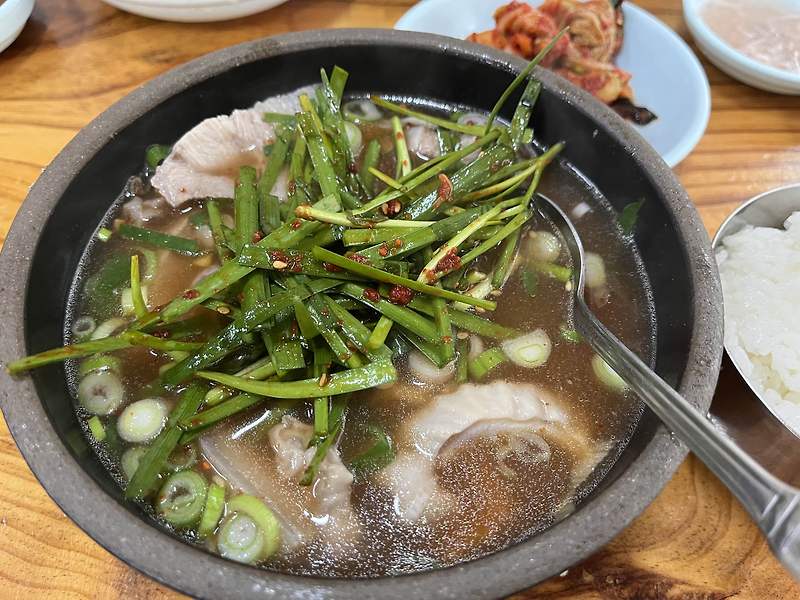 부산 인생 국밥 맛집, 맑은 국물의 돼지국밥 용호동 <합천국밥집>!