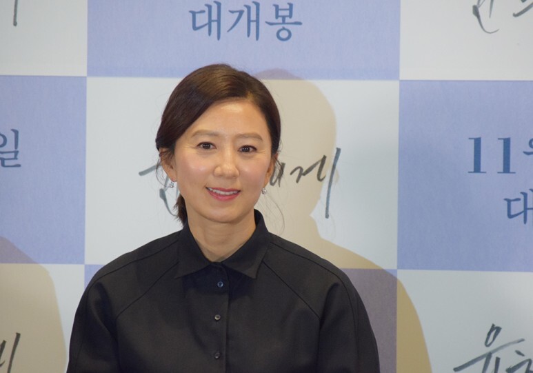 김희애 나이 배우 프로필 남편 직업 이찬진 결혼 가족 자녀 고향 리즈