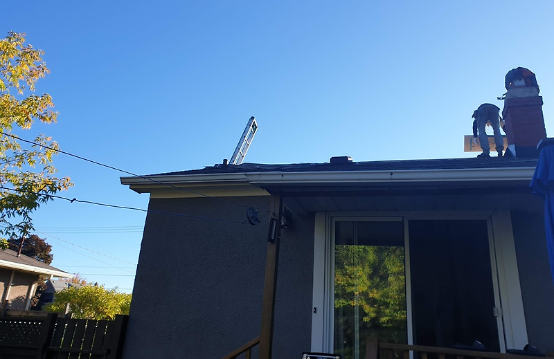 캐나다 전원생활 - 지붕 공사 (2020. 10. 14)