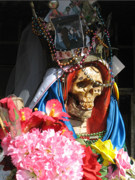 브라질, 멕시코등 남미의 신흥종교 '죽음의 성녀' 산타 무에르테(Santa Muerthe).