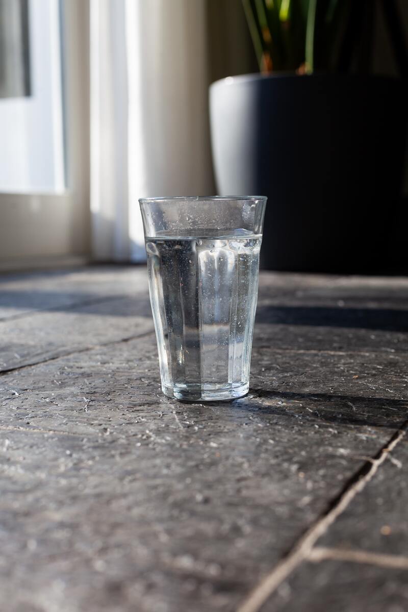 하루 8잔의 물이 건강을 좌우한다? 근거와 이유, 1일 권장 섭취량, 충분한 물을 마시는지 쉽게 확인하는 방법, 탈수현상