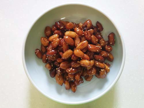 고소한 밑반찬 '땅콩조림' 만드는 방법 / Braised Peanuts
