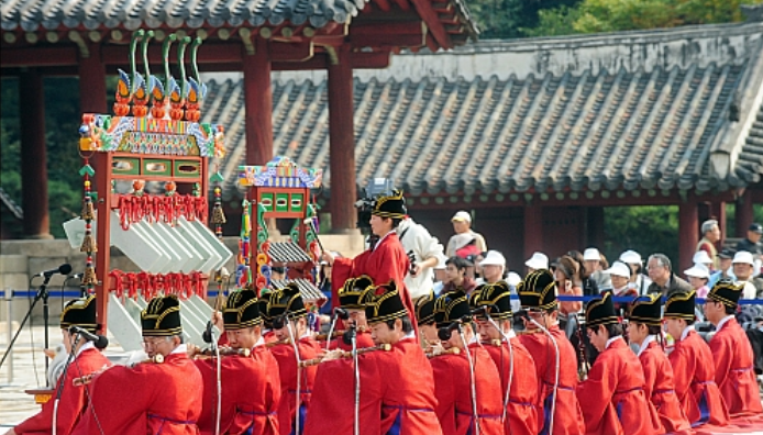 종묘제례악 : 조선 왕들의 제사 때 연주하는 음악