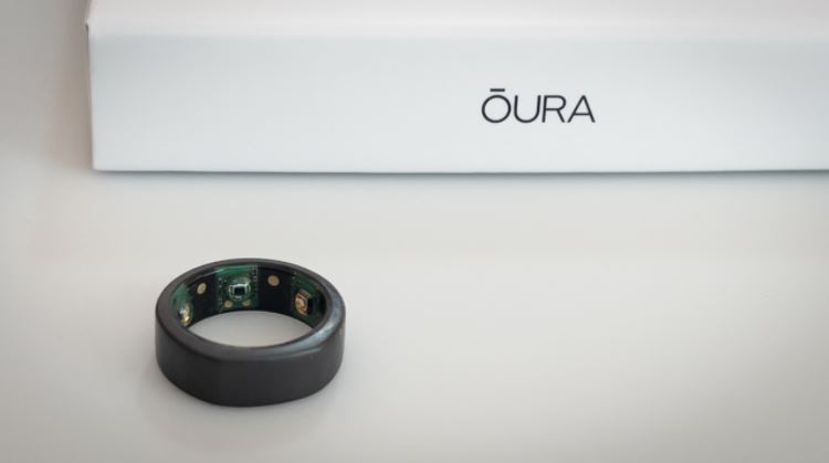 오우라 링(Oura Ring) 은 뗄수 없는 '애플 워치'의 좋은 친구