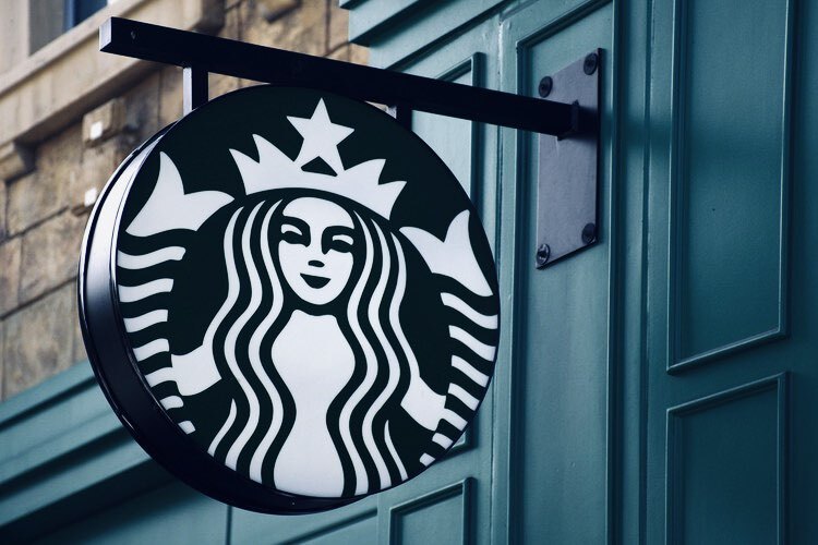 스타벅스가 커피 배달 서비스를 본격적으로 시작한다.
