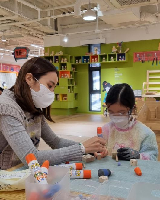 한혜진 기성용 딸 공개, 방학 맞아 딸과 함께 나들이 사진 공개 