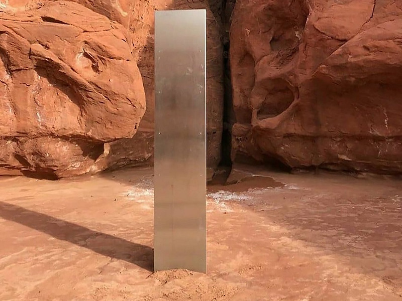 미국 유타주 사막에서 발견된 금속 기둥 사라졌다
