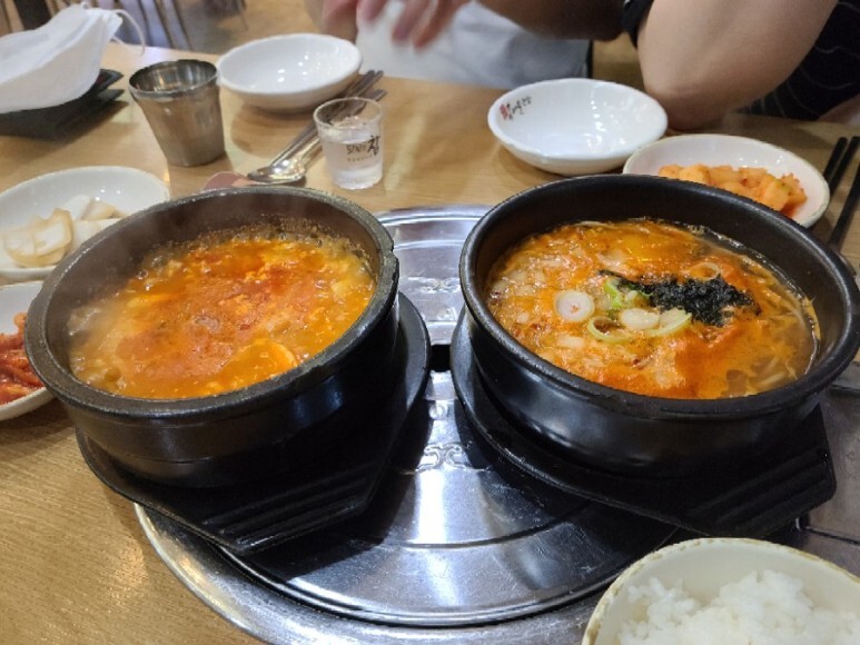 [대구-월성] 국물이 시원한 국밥집 - 아낙네야