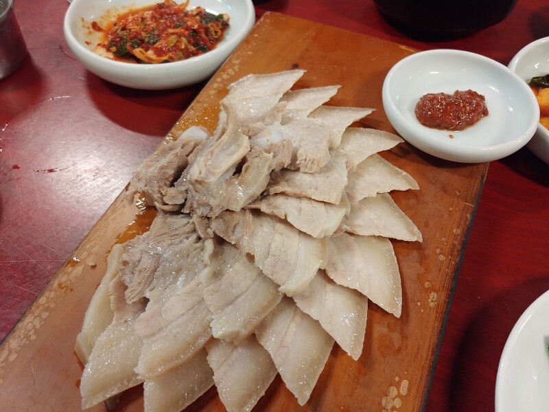 부산 수영 맛집 ‘엄용백 돼지국밥’