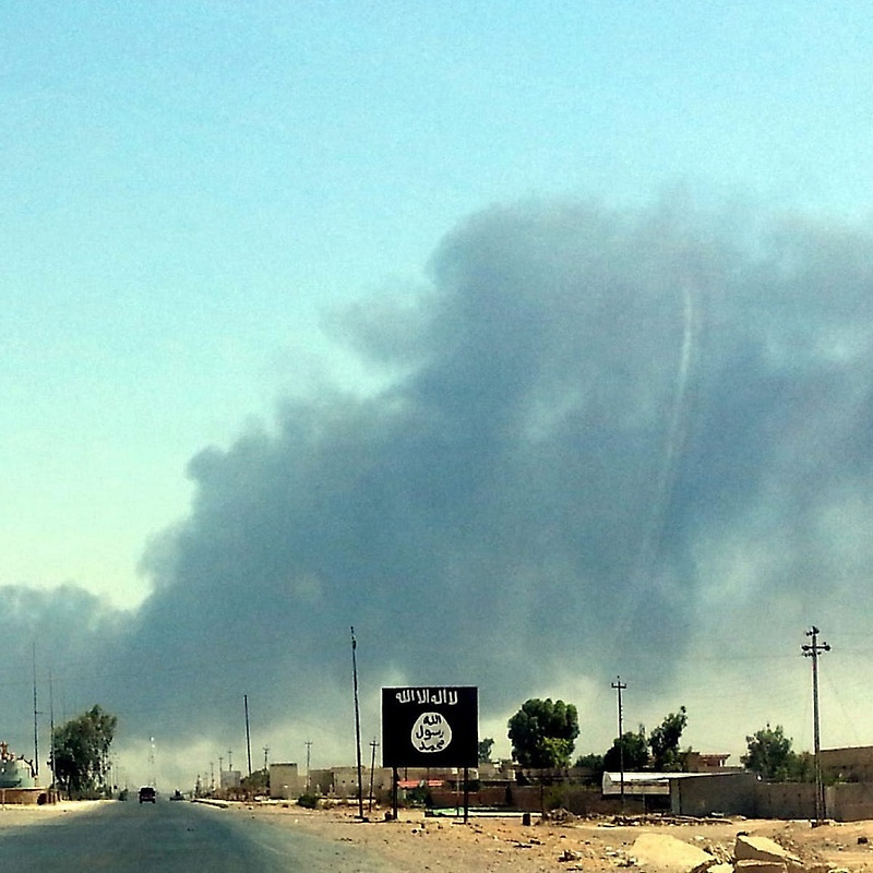 이라크 국영 정유공장, 로켓포 공격으로 가동 일시 중단
