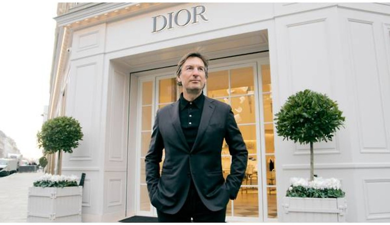 디올(Dior)의 새로운 메가스토어 전략