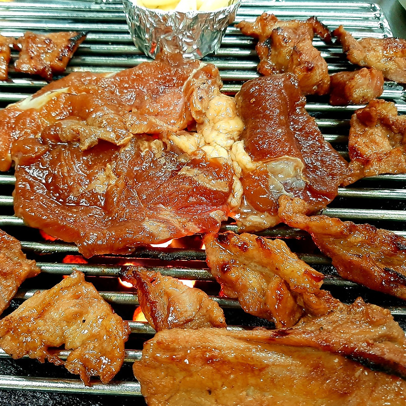 성신여대 맛집 강풍돼지갈비 연탄불에 구워 먹는 돼지갈비