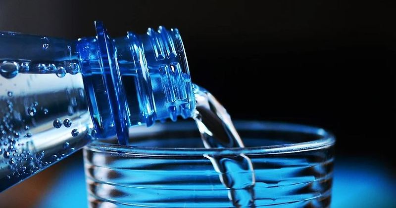 우리가 물을 많이 마셔야 하는 이유 (물을 마시며 예방할 수 있는 다양한 질병들)