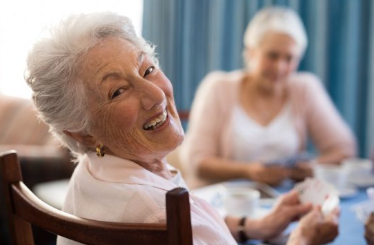 장수하는 노인들의 건강한 생활습관 9가지