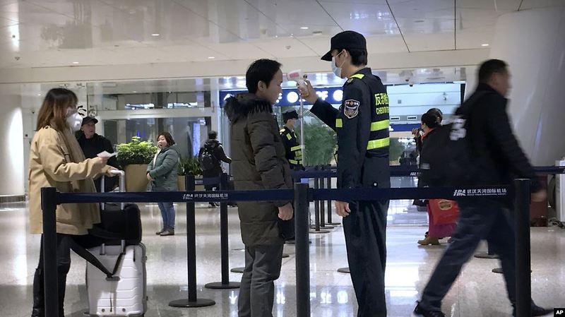 코로나19, 한국 여행경보 2단계로 격상, 한국인 입국 제한 증가