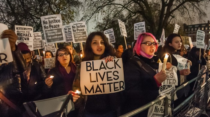 흑인 인종차별 경찰의 과잉진압 문제